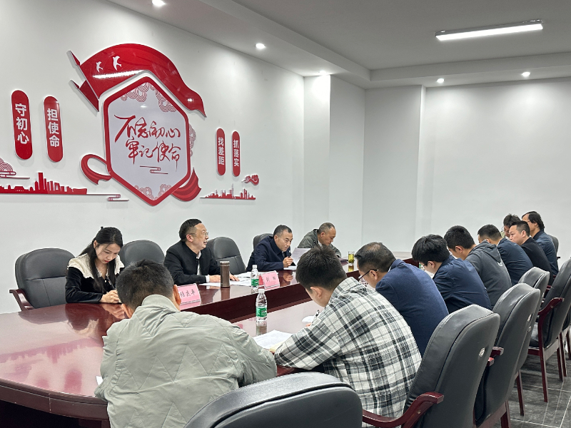 市供銷(xiāo)社理事會(huì)主任劉羽調(diào)研督導(dǎo)空山牛業(yè)公司2024年重點(diǎn)工作推進(jìn)情況.jpg